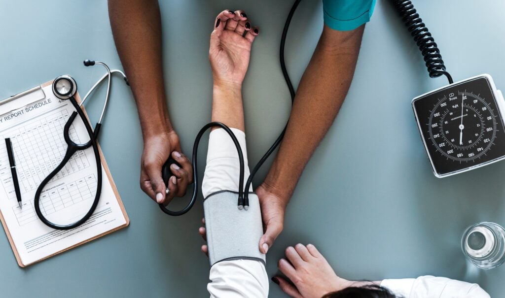 Diagnostics in India: Lab Leaders expand access with point-of-care testing and new infrastructure 4 Diagnostics in India: lab leaders expand access with point-of-care testing and new infrastructure